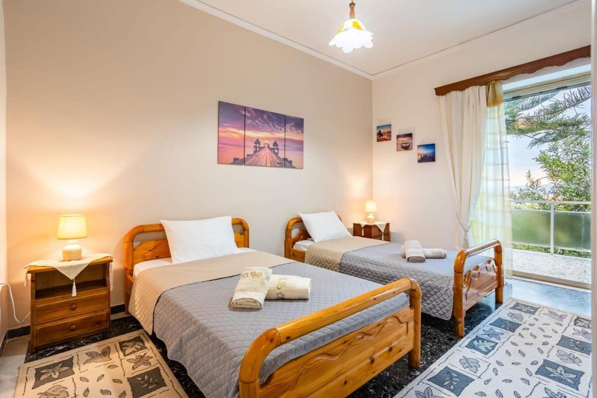 Seaside Family Haven - Avia'S Spacious Getaway Екстериор снимка